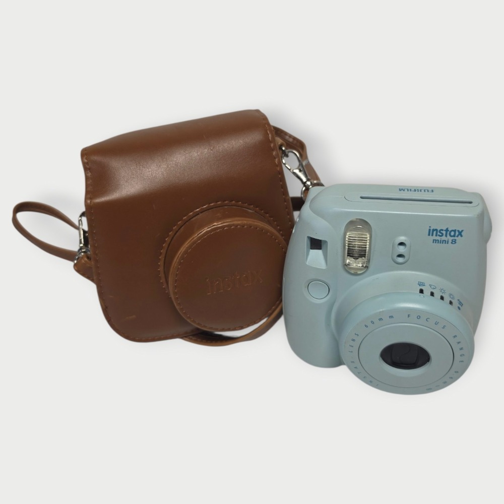 Fujifilm Instax Mini 8 Instant Film Camera Light Blue W/ Case  *Tested/Working*